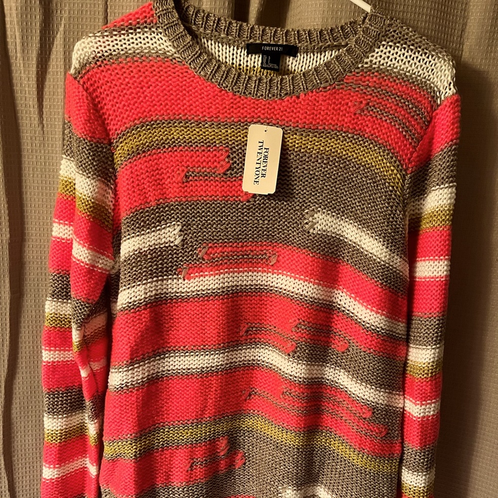 Pink and beige crocheted sweater. BRAND NEW. Size: Large